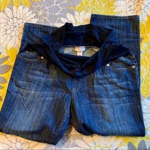 Maternity jeans! Great color, gently worn.